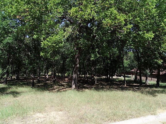 5th image of 2101 Clear Creek Dr