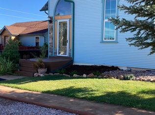 922 S West St, Sundance, WY 82729