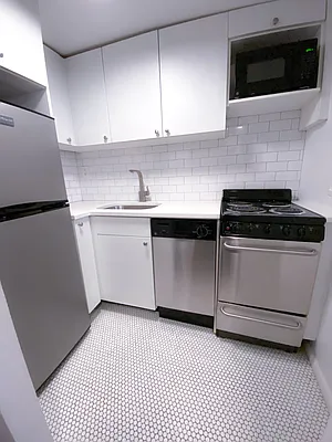 Rented by Mallory Management Corp | media 12