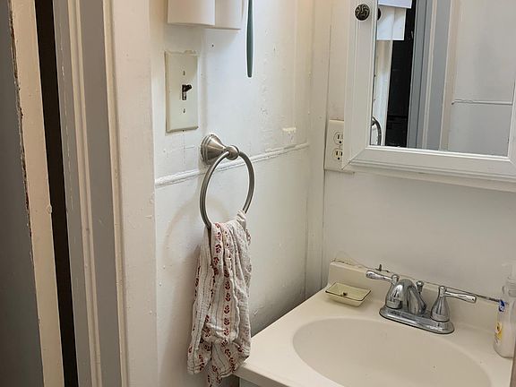 4th image of 4311 Prytania St #6