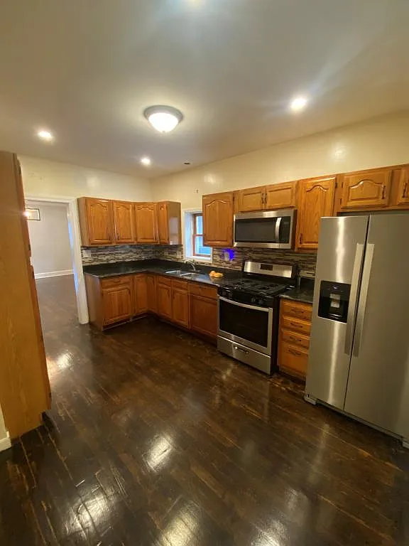 5725 N Artesian Ave, Unit 1 — Photo 4