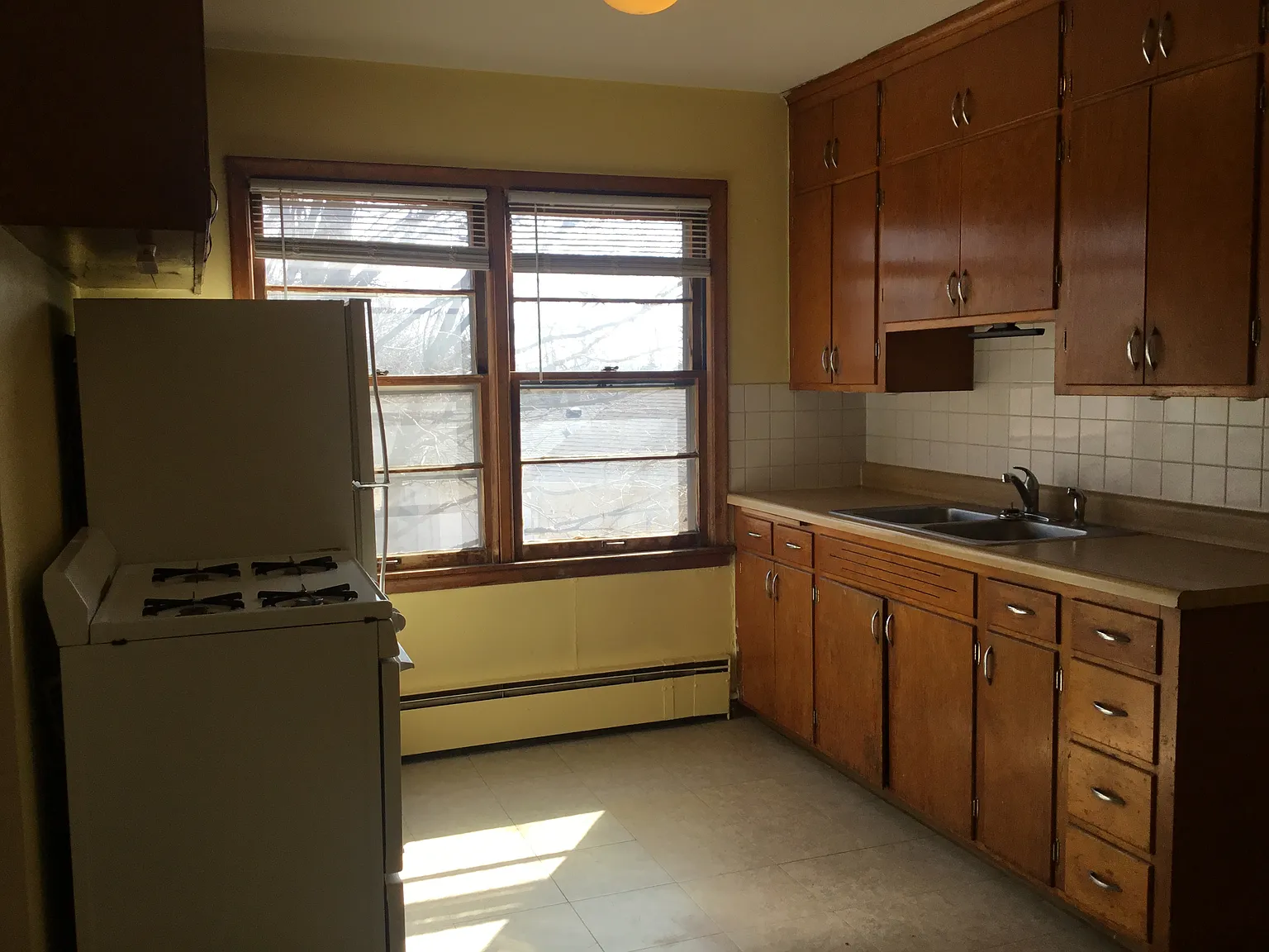 1 bed, 700 sqft, $1,070 — Photo 2