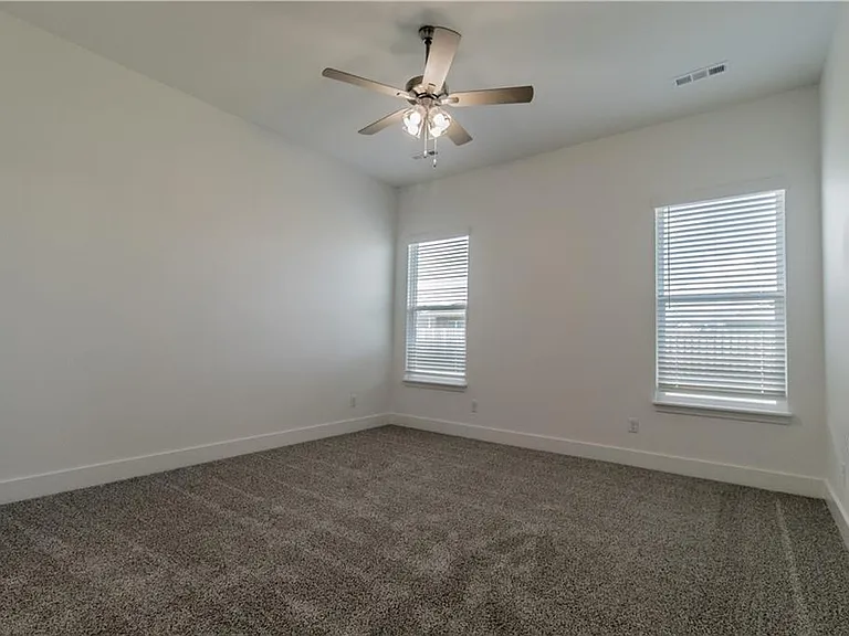 801 Lewis St — Photo 13