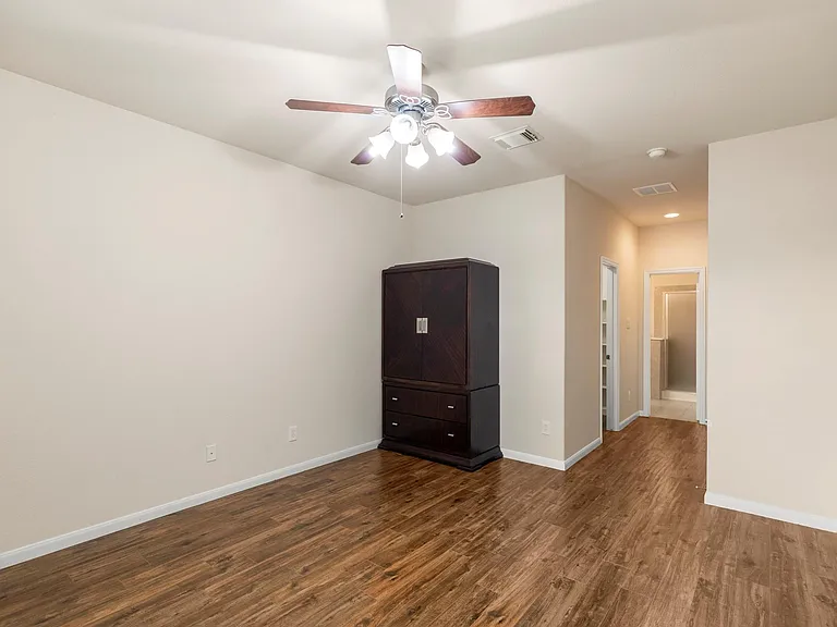 1146 Glenwood Canyon Ln — Photo 15