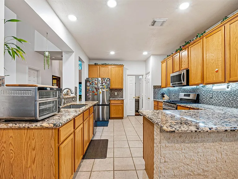 2602 Falcon Knoll Ln — Photo 17