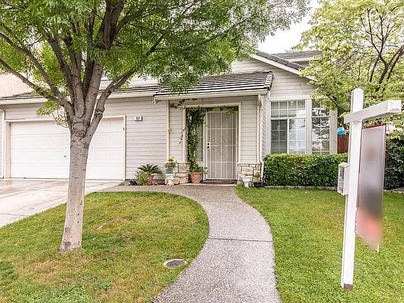 2nd image of 964 Shelborne Dr