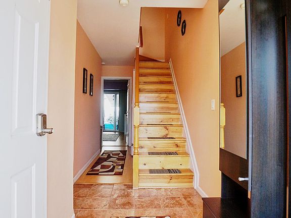 2nd image of 51 Sea Gate Ct