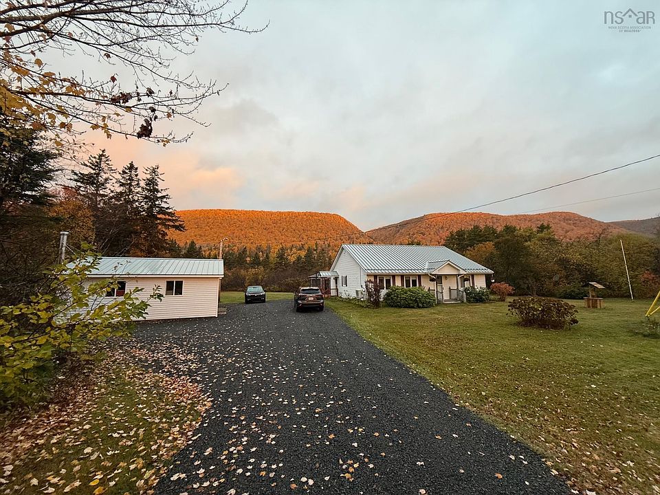 1st image of 2865 W Big Intervale Rd
