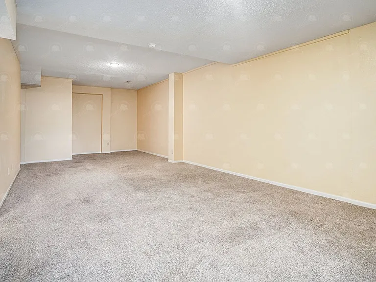 4800 Horton St — Photo 21