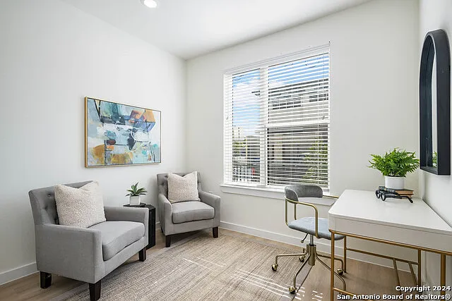 719 E Locust St #2102 — Photo 14