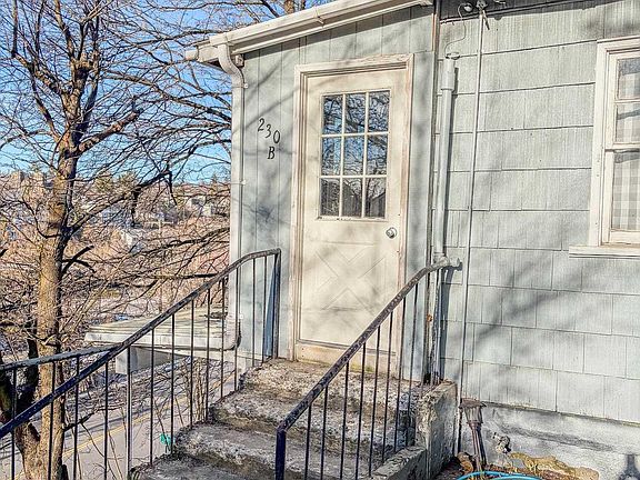 2nd image of 230 SE Spring St