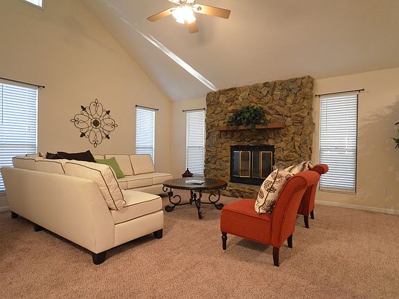 2nd image of 2304 Stonebridge Dr