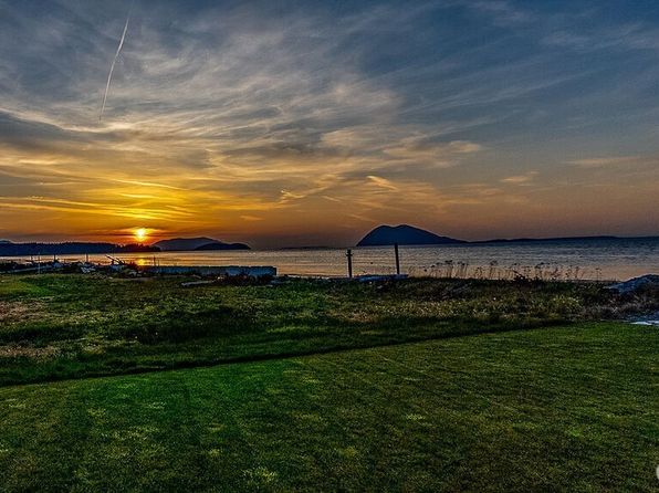11295 Blue Heron Road, Bow, WA 98232
