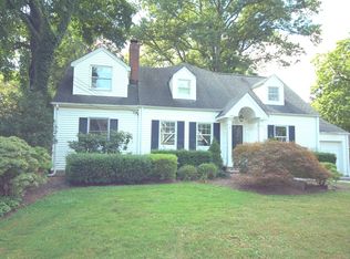 11 Whitman Dr, Chatham, NJ