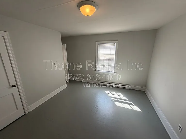 914 Nashville Rd — Photo 6