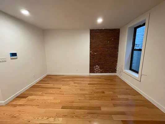 Rented by Nooklyn NYC LLC | media 14