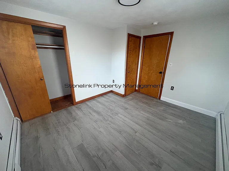 68 2nd Ave — Photo 8