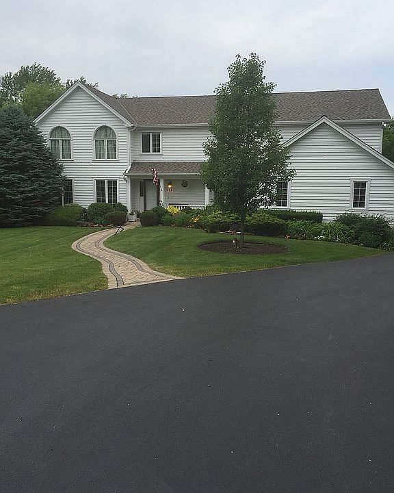 1st image of 1121 Galloway Dr