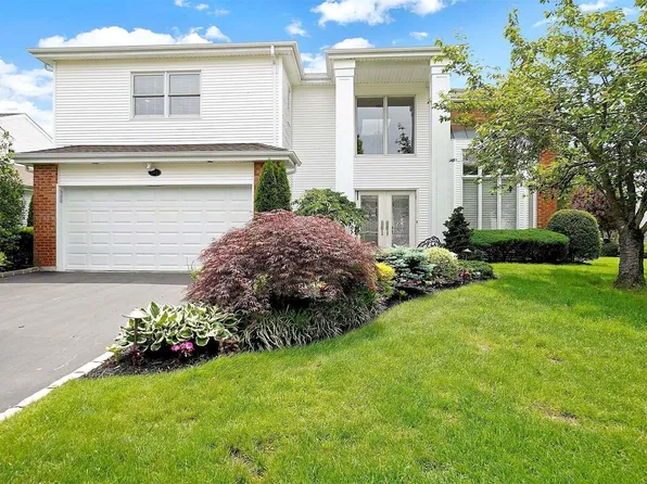 161 Country Club Drive #-, Commack, NY 11725