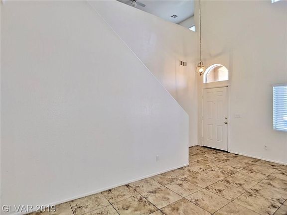 4th image of 5320 Vista Hermosa Ave
