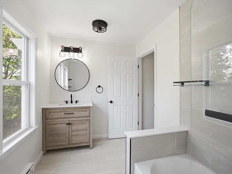 122 Alice Ave — Photo 9