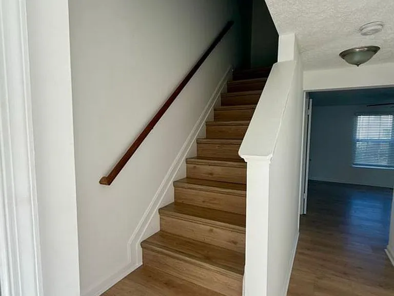 1475 Mobley Ct — Photo 6