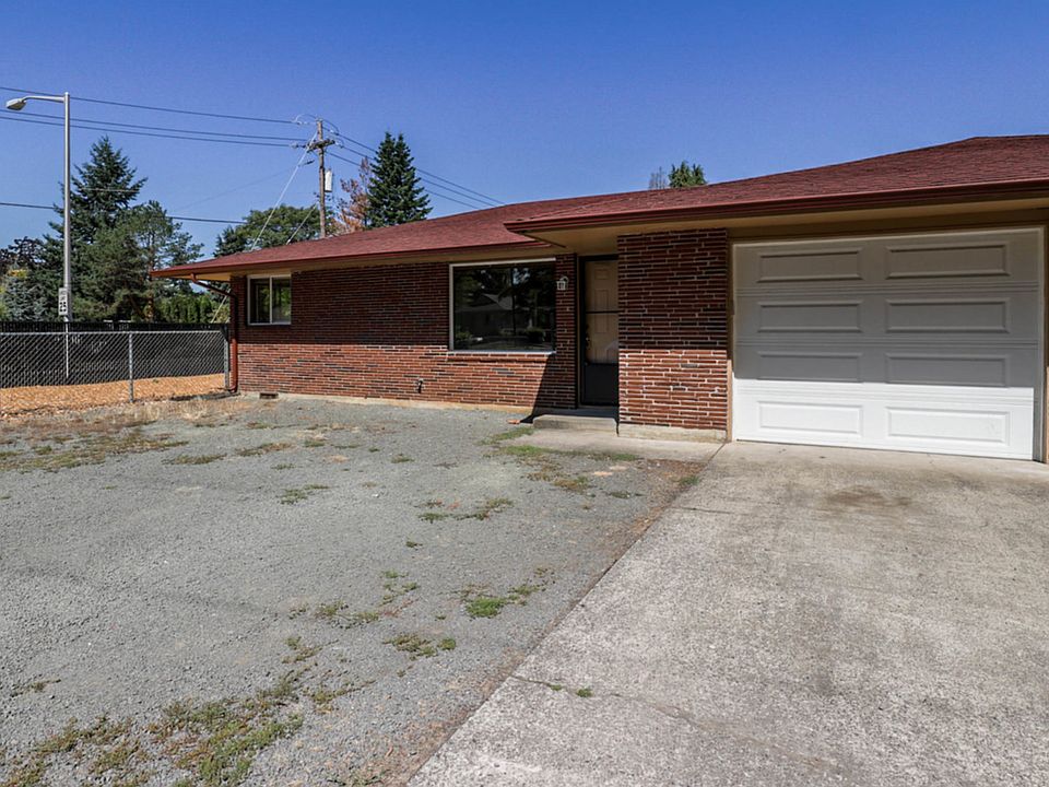 1st image of 8704 NE 10th St