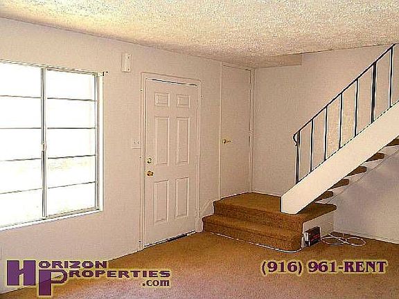 3rd image of 29 Omaha Ct