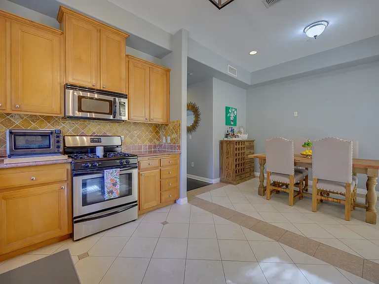 14535 Margate St #1 — Photo 27