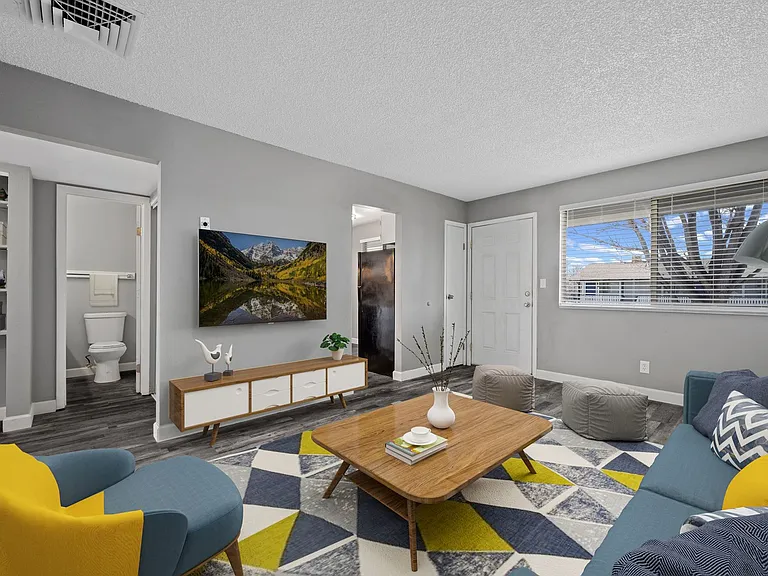 Peak 72 Apartments — Photo 7