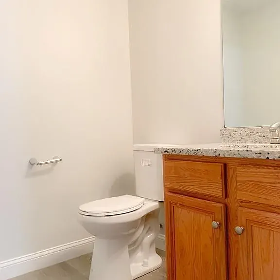 1835 Middlesex St — Photo 10