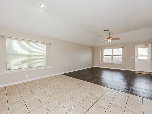 3rd image of 4929 Lemon Grove Dr