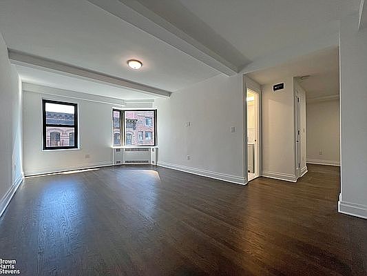 3rd image of 160 E 89th St #6I