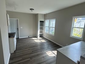 2312 N 41st St, Milwaukee, WI