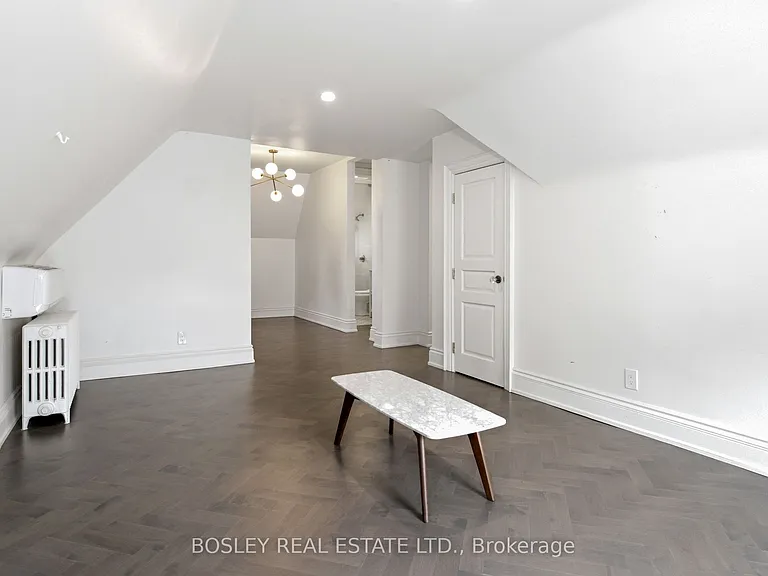 178 High Park Ave #UPPER — Photo 16