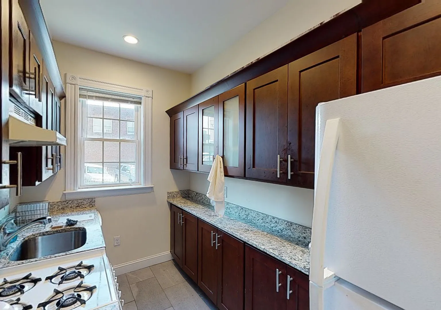2 bed, 1.0 bath, 850 sqft, $3,095 — Photo 3