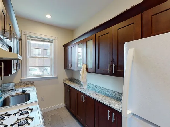15 Glenville Ave APT 18C, Boston, MA 02134