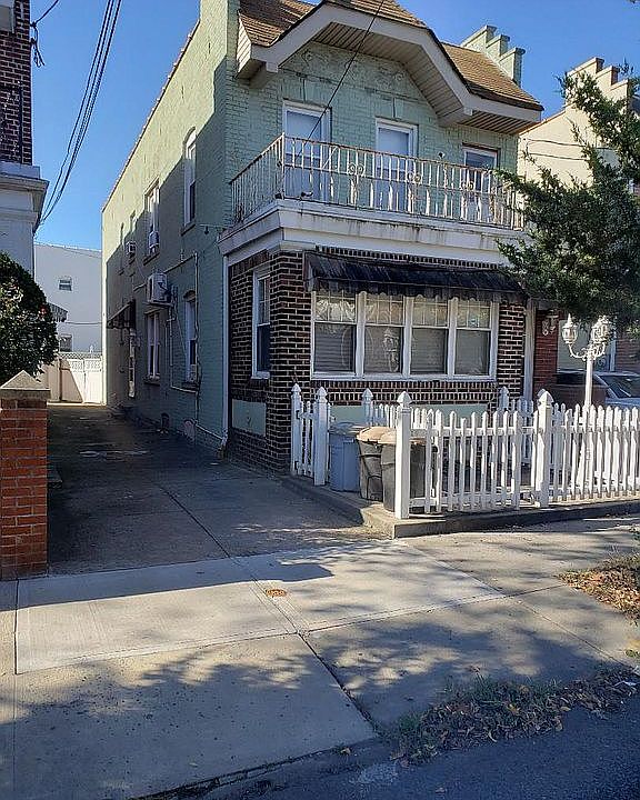 1st image of 2440 Benson Ave