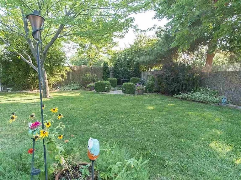 10531 W Greenleaf St — Photo 3