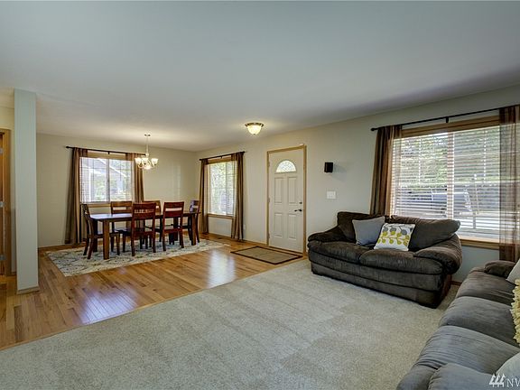 4th image of 7121 Silent Creek Ave SE