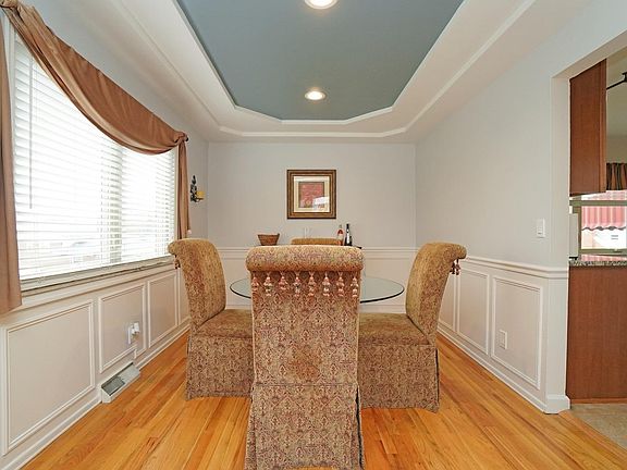 5th image of 2063 Townhill Dr
