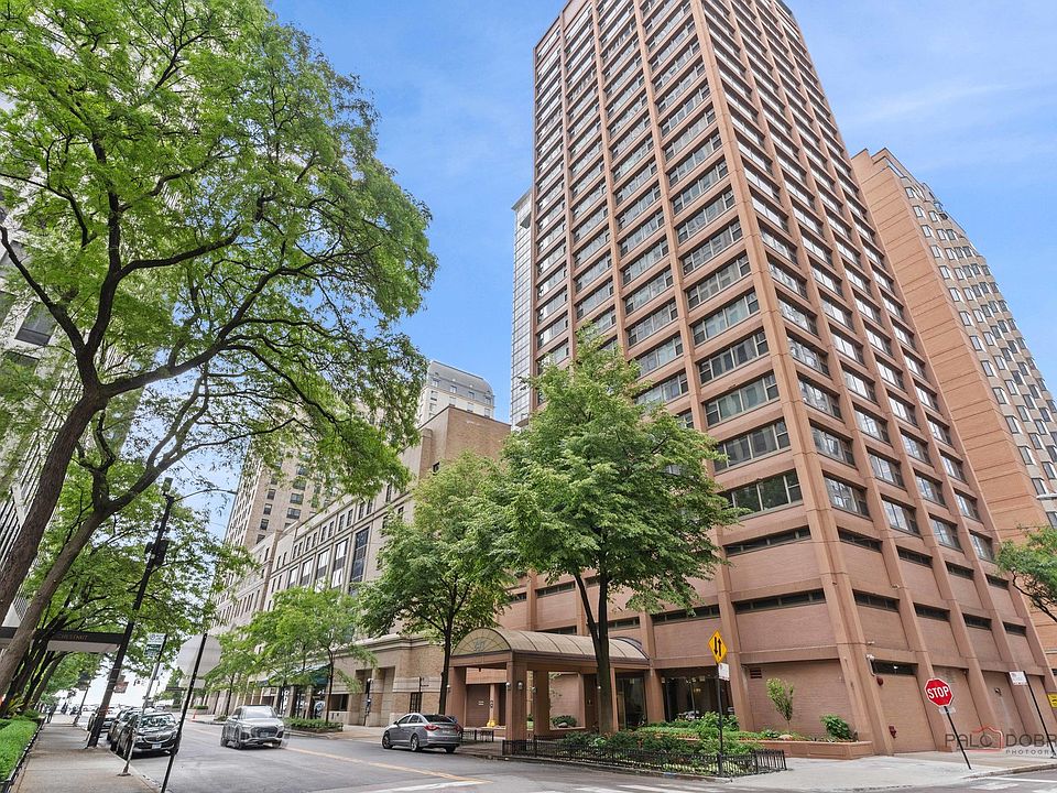 1st image of 247 E Chestnut St APT 1804