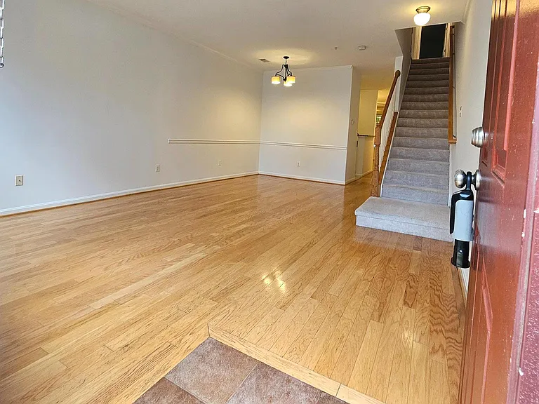 2665 Manhattan Pl #104 — Photo 2