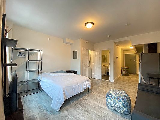 4th image of 558 W 161st St #3