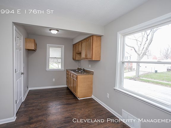 3rd image of 3994 E 176th St