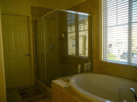 5th image of 1125 Doyle Cir