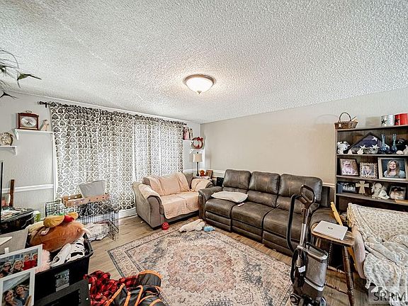 5th image of 1620 Jade Dr