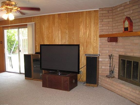 5th image of 300 Hallmark Dr W