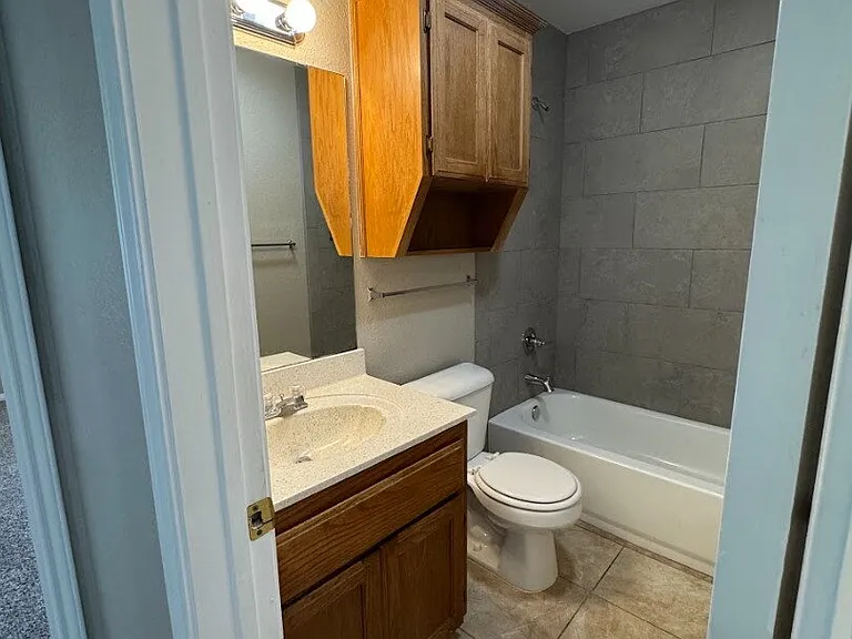 1501 Windward Dr #B — Photo 8