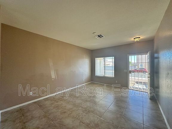 3rd image of 14118 N 132nd Ln